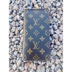 Louis Vuitton  Monogram
